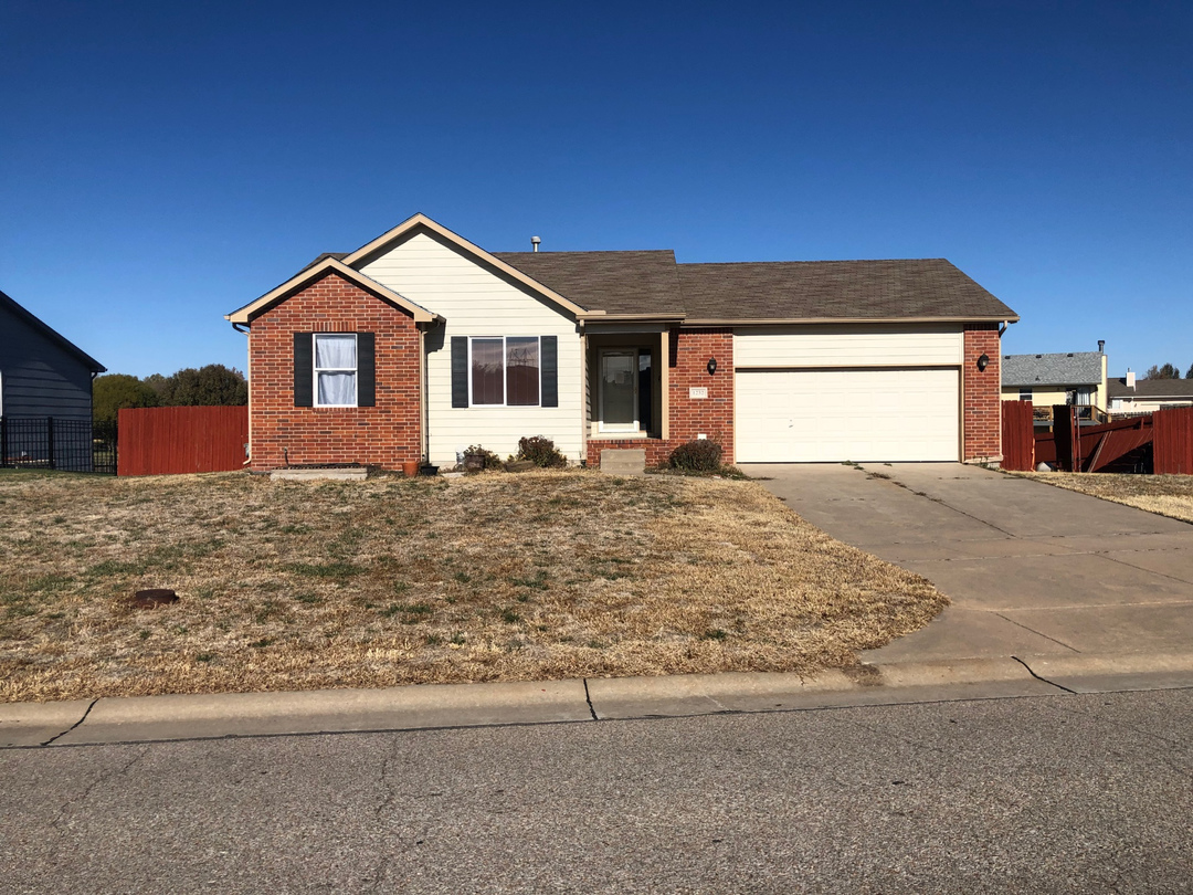 Village Estates Dr, Park City, KS 67219