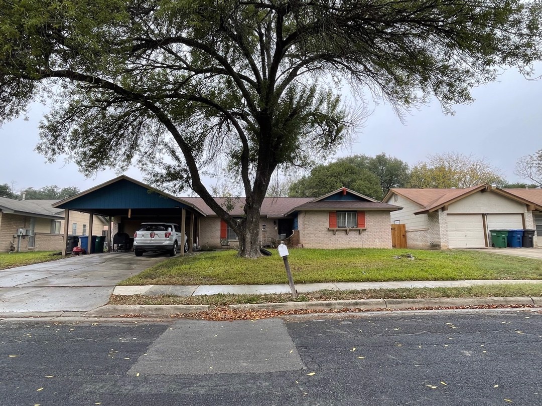 Bayliss St, San Antonio, TX 78233