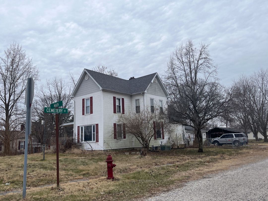 Main St, Palmyra, IL 62674