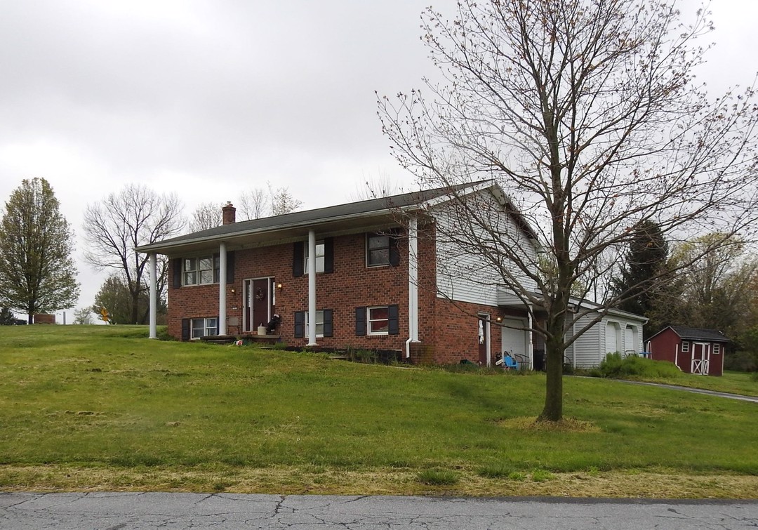 Midland Cir, Mount Joy, PA 17552 #1