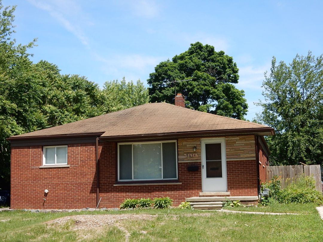 Sarasota , Redford, MI 48239 #1