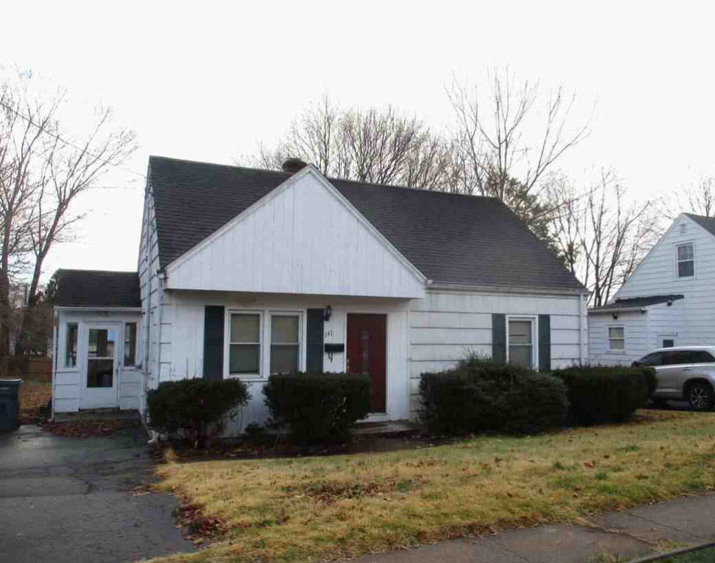 Twin Brook Rd, Hamden, CT 06514