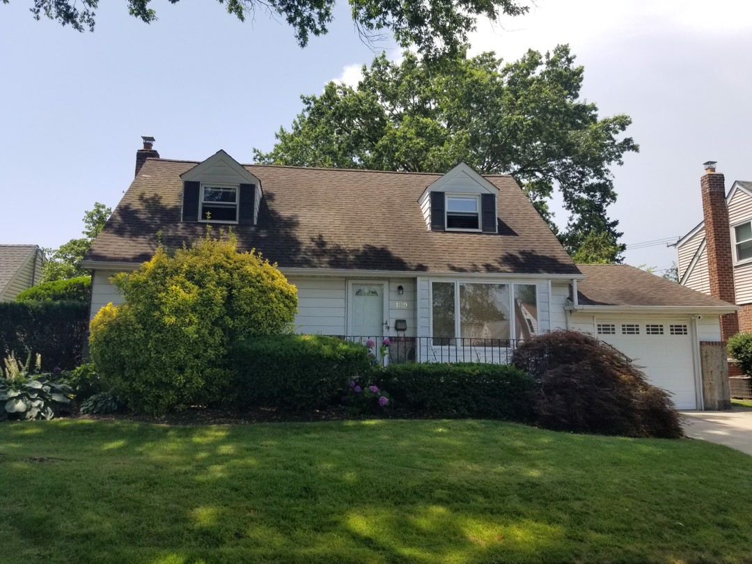 Schumacher Dr, New Hyde Park, NY 11040