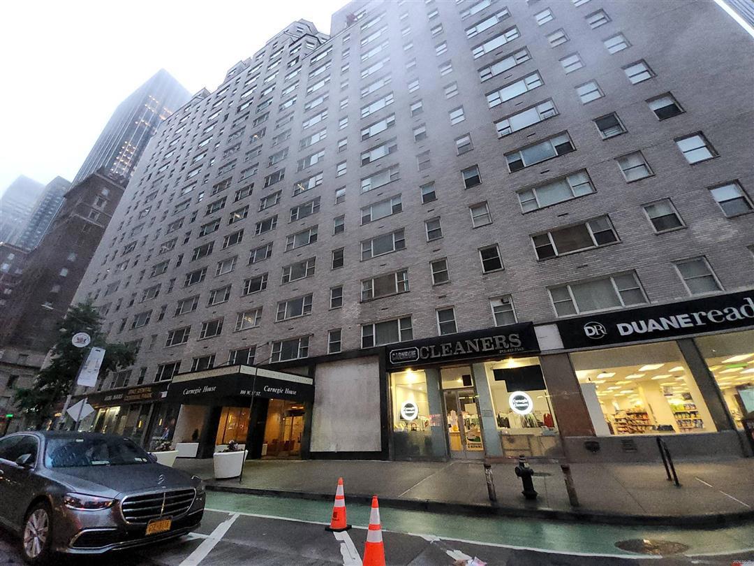 100 W 57Th St<br>New York &middot; NY &middot; 10019<br>New York County