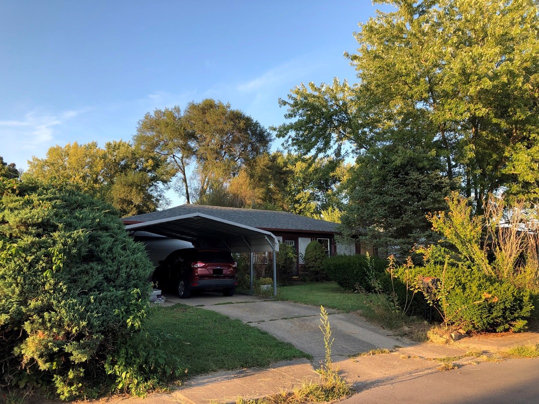 Tulip St, Martinsville, IN 46151