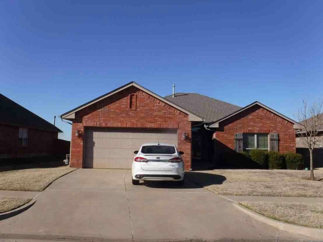 16301 Iron Tree Ln<br>Edmond &middot; OK &middot; 73013<br>Oklahoma County