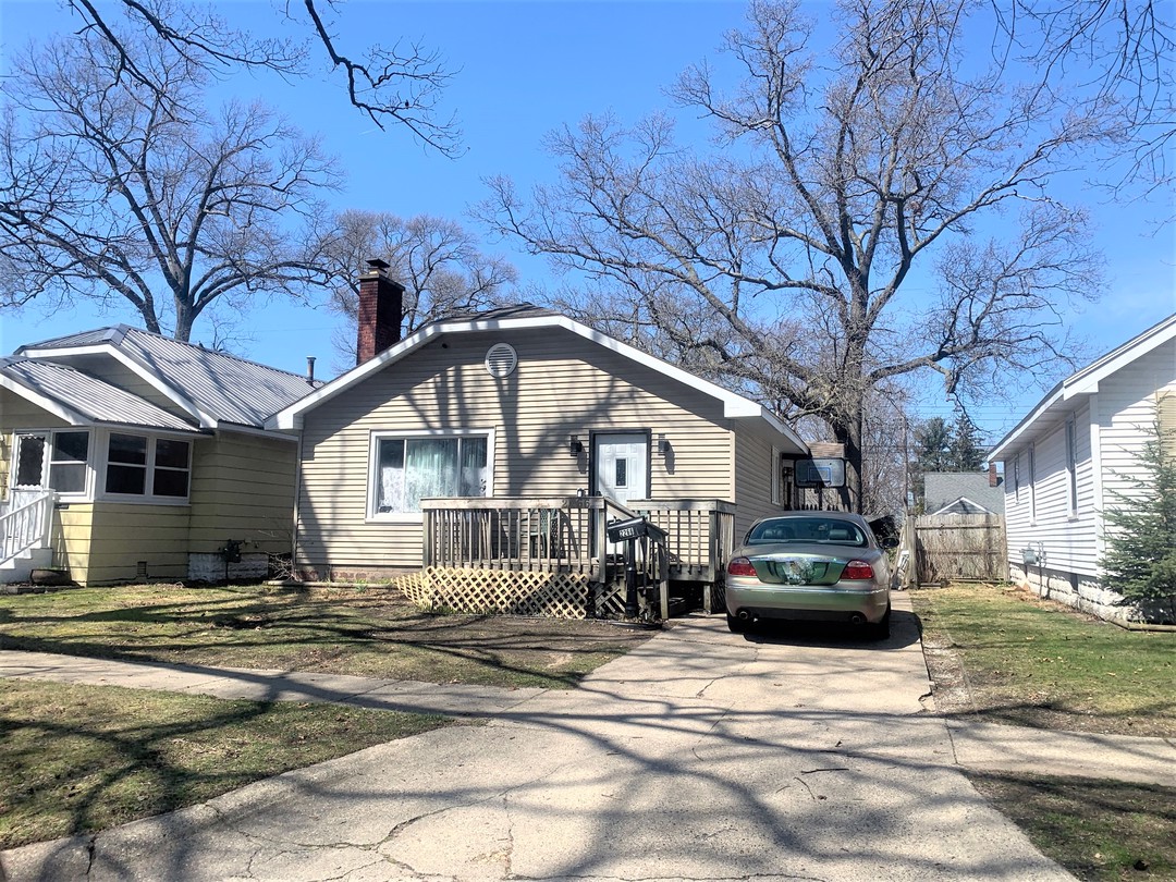 Miner Ave, Muskegon, MI 49441
