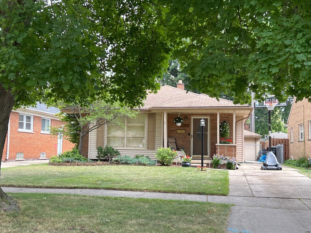 Cortland Ave, Allen Park, MI 48101