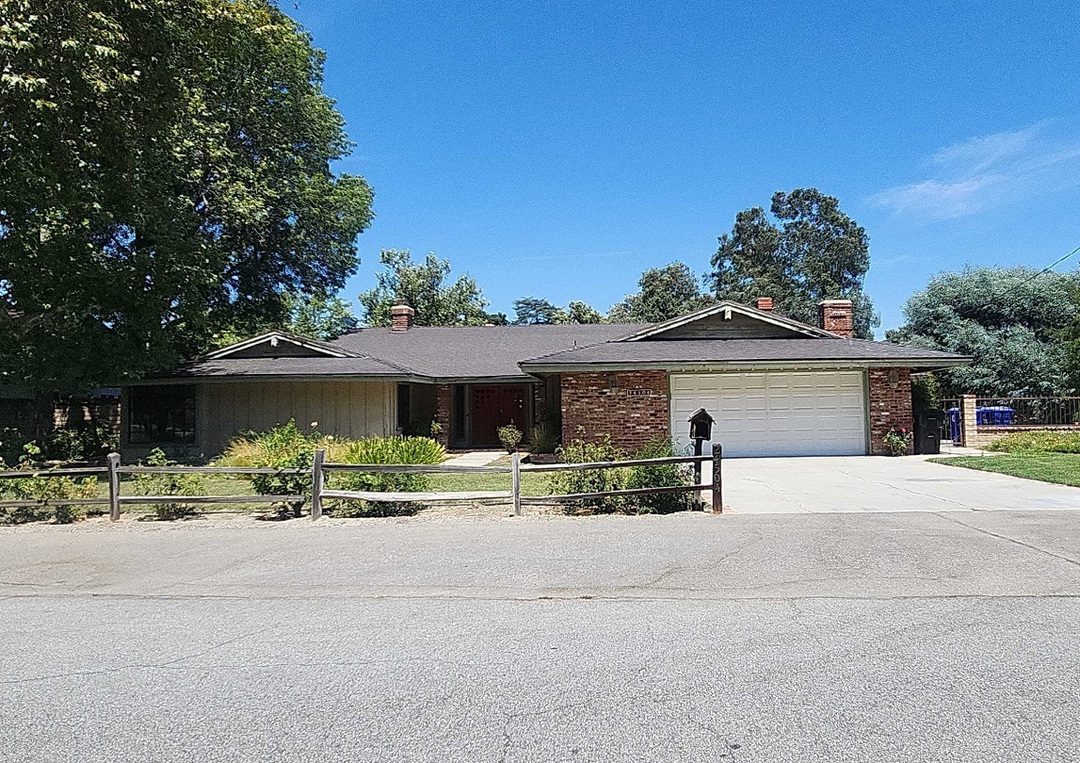 Wayman St, Newhall, CA 91321