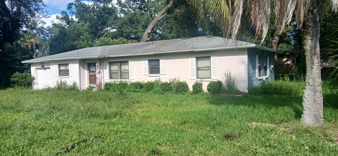 3707 Copper Cir W photo 2