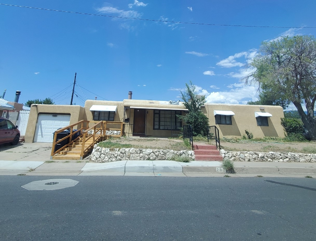 Bellamah Ave, Albuquerque, NM 87110