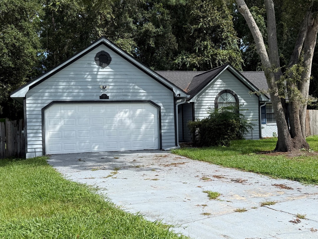 12602 Steeplechase Ln photo 2