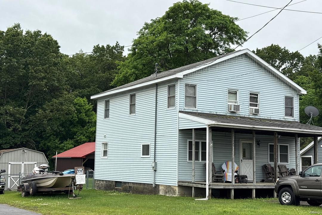 Gates Ave, Fort Edward, NY 12828