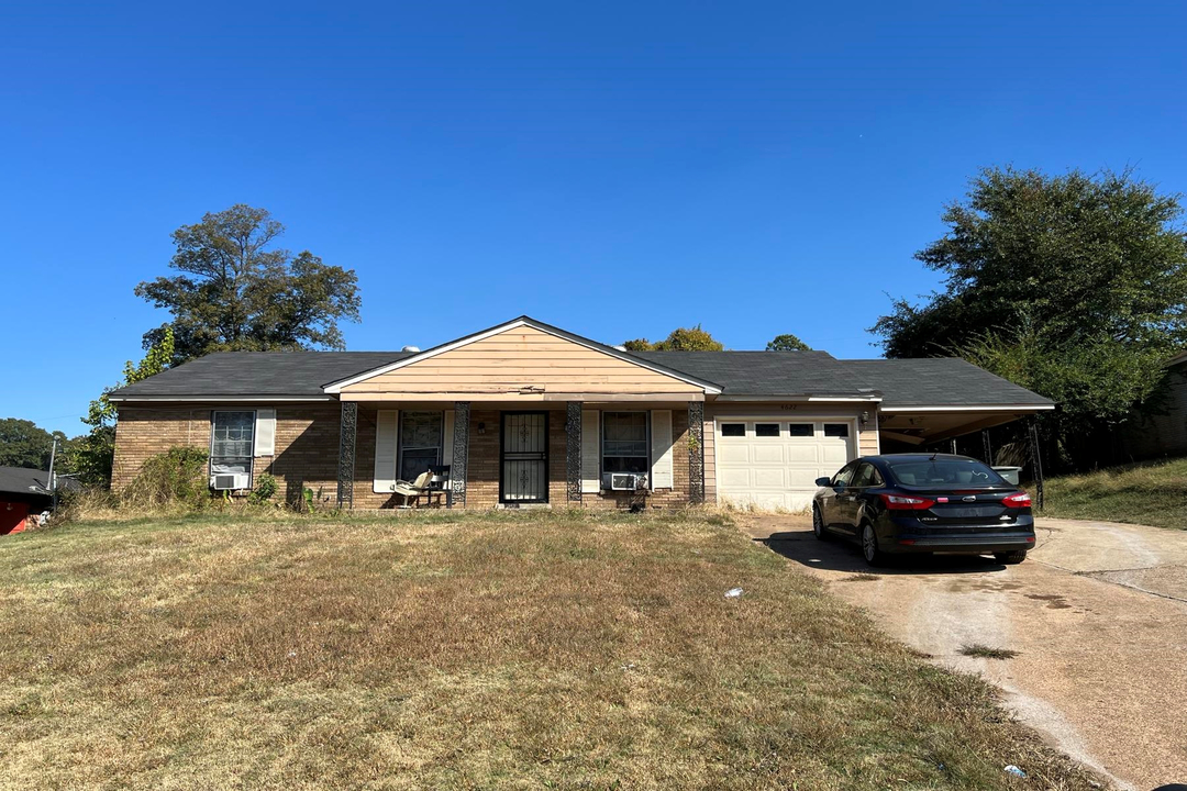 Cimmaron Dr, Memphis, TN 38109