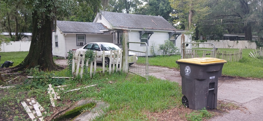 6552 Miriam St photo 3