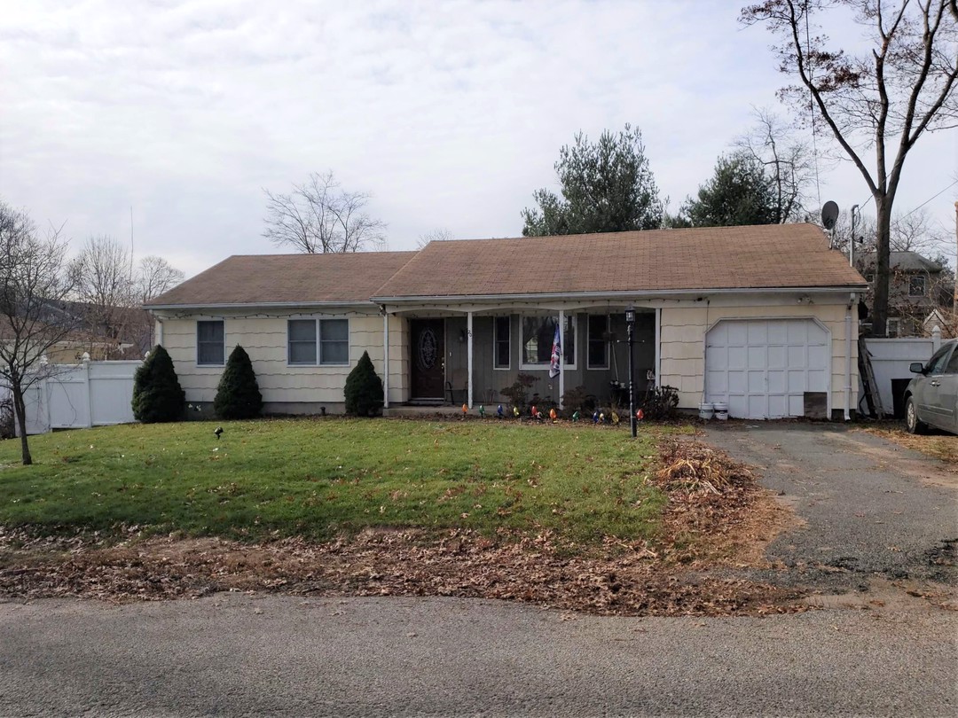 Garland Rd, Rocky Point, NY 11778