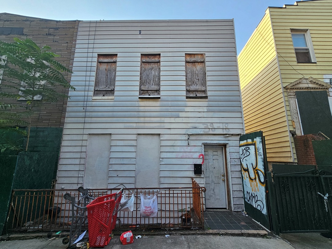3818 31st Street, Long Island City, NY 11101 ServiceLink Auction