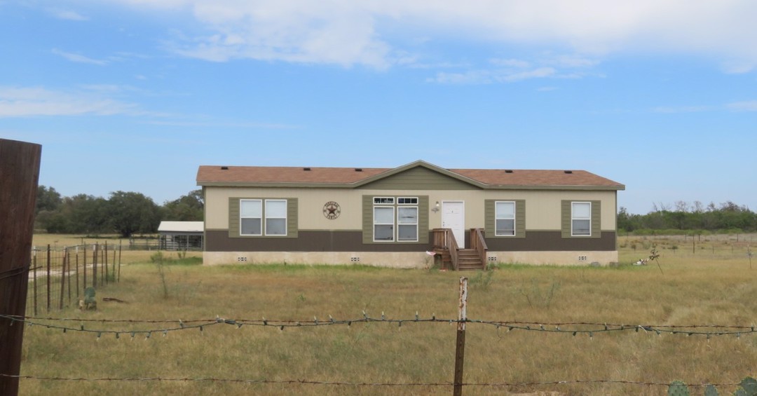 157 Pr 677, Devine, TX 78016 ServiceLink Auction