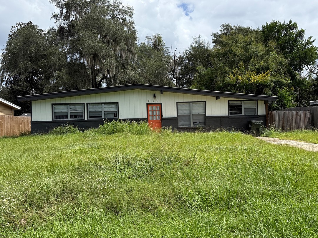 812 N Cypress Ave