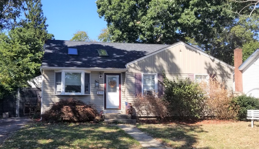 Wall St, Farmingdale, NY 11735