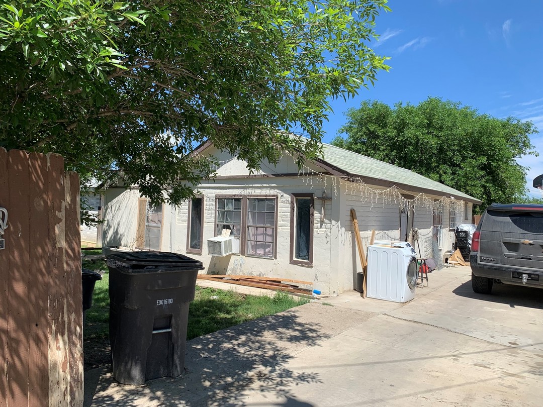 Maverick County property