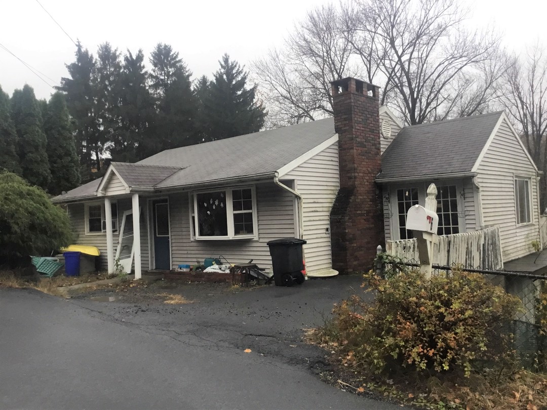 Teaberry Hill Rd, Minersville, PA 17954