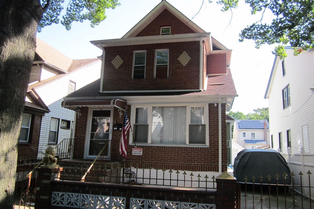 174th St, Jamaica, NY 11433