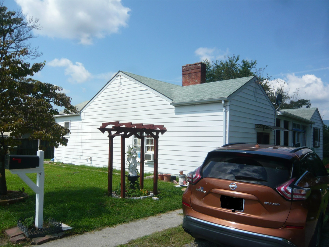 Darnell Rd, Salem, VA 24153