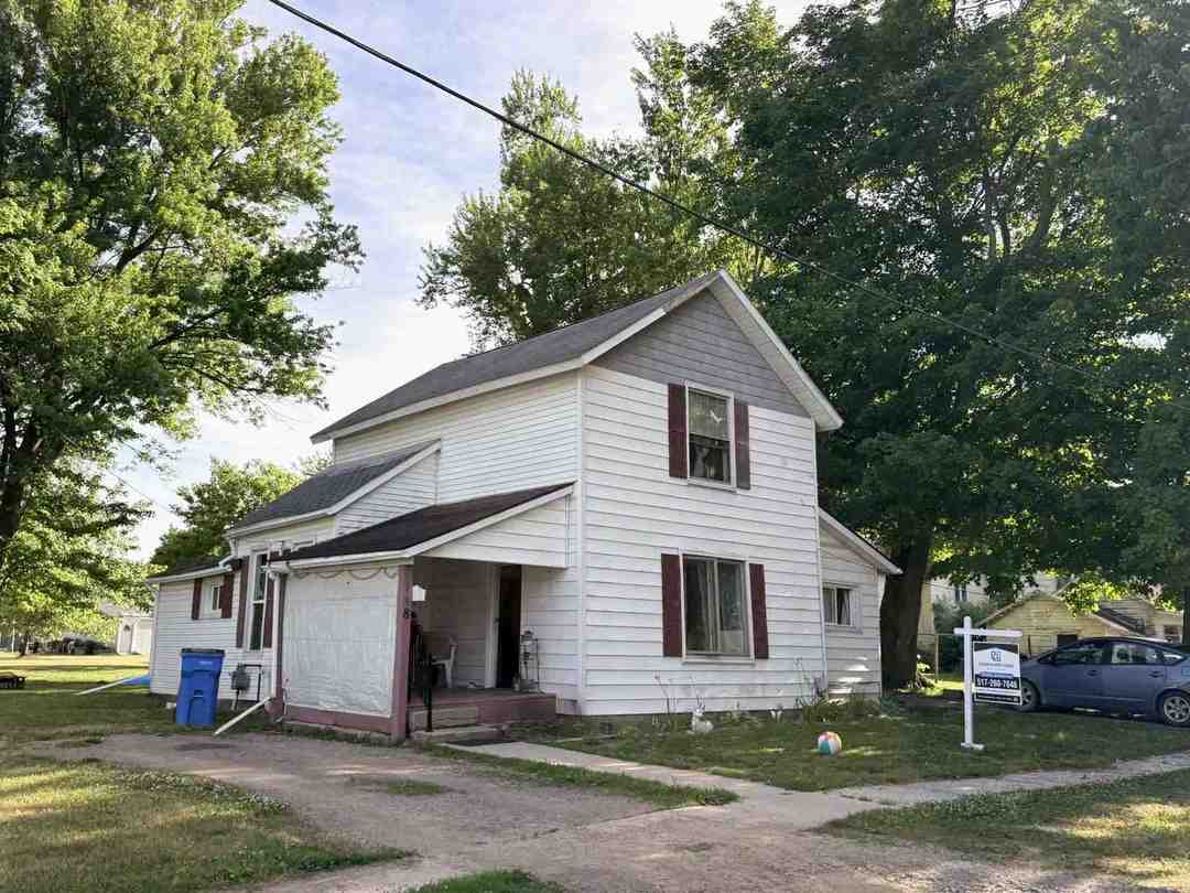 118 E Chestnut St<br>Morenci &middot; MI &middot; 49256<br>Lenawee County