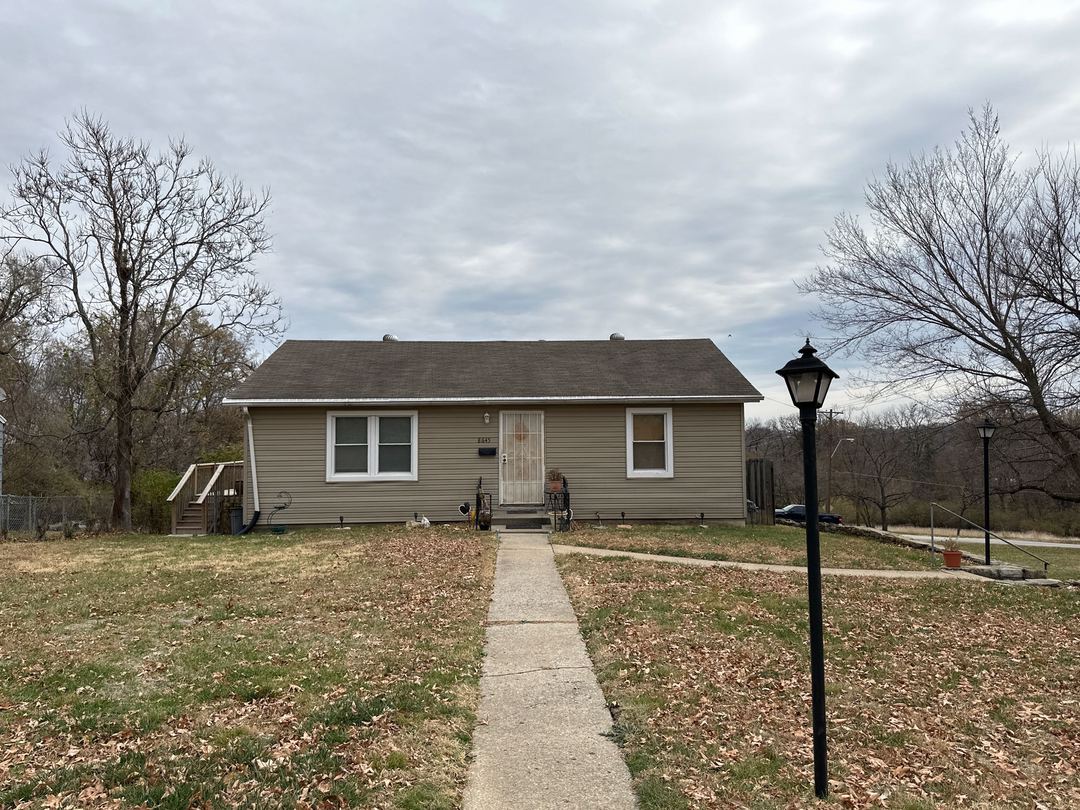 Euclid Ave, Kansas City, MO 64132