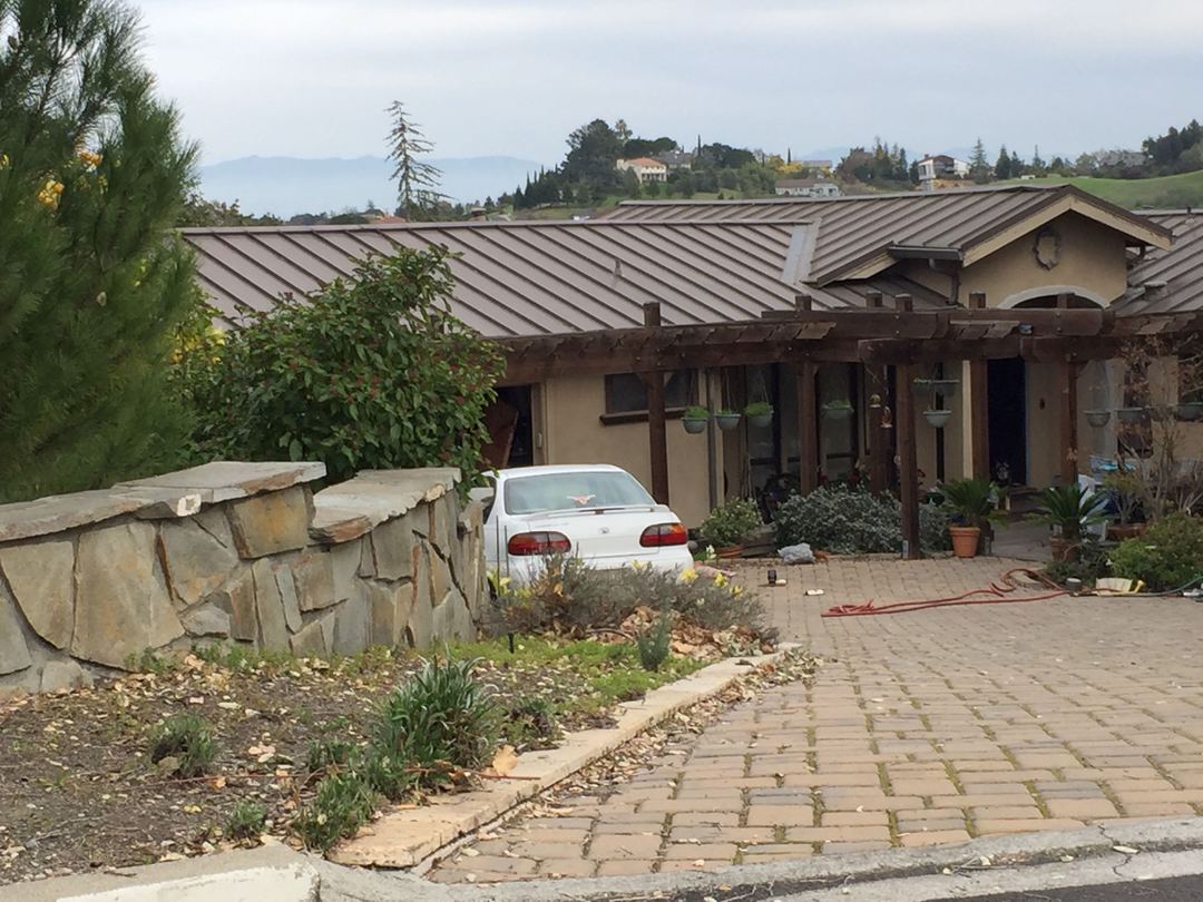 Stanford Ct, Los Altos Hills, CA 94022