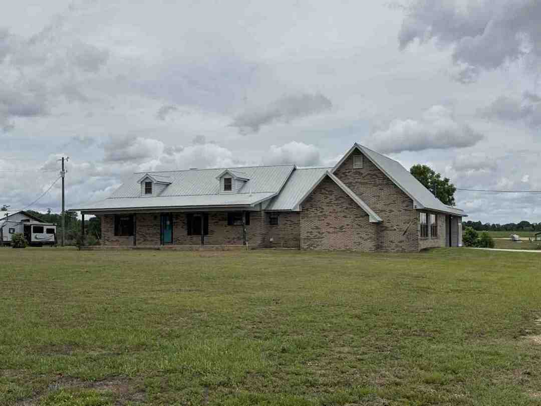 Holmes County property
